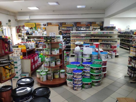 Продається магазин,діючий бізнес Тячев