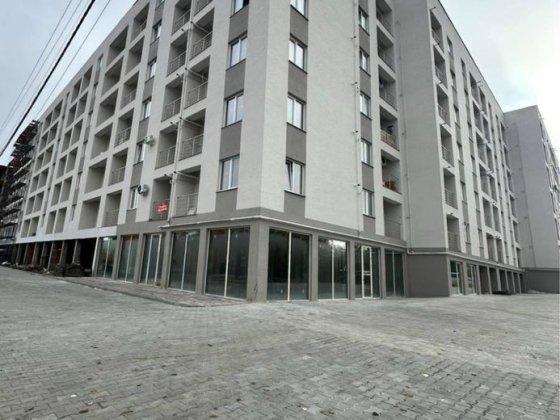 Продаж комерційного приміщеня Мінай