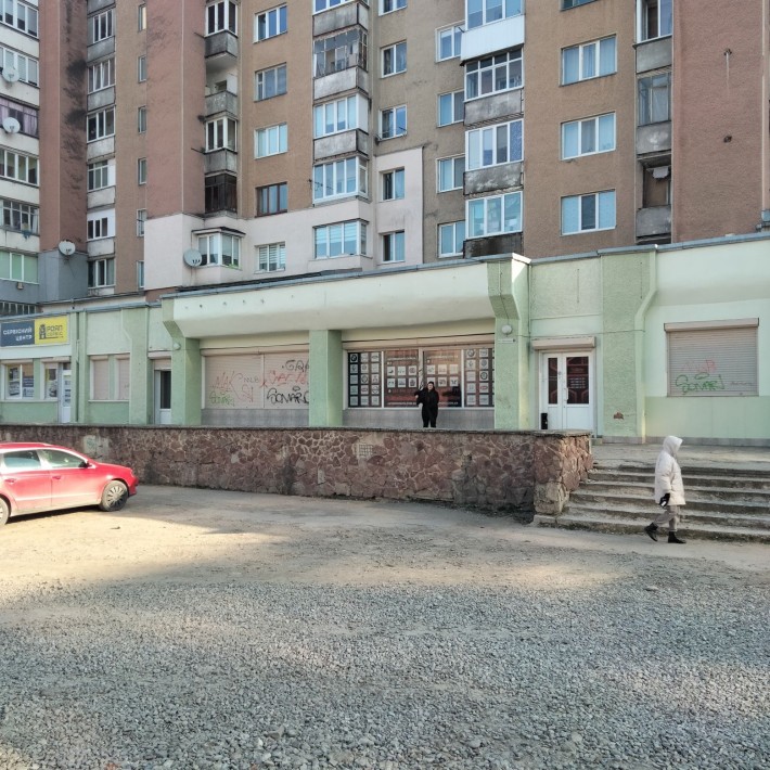 Діюче комерційне приміщення-дешево - фото 1