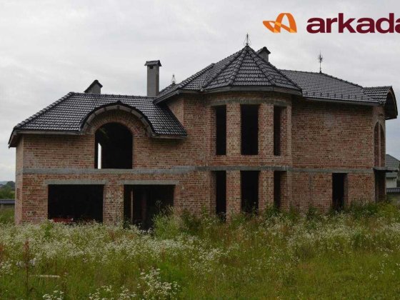 Готельно-відпочинковий комплекс на в'їзді до Франківська! 1200м2/45сот Угринов