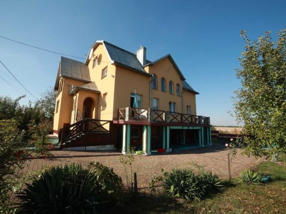 Продається особняк під пансіонат, реабілітаційний чи оздоровчий центр Угринов