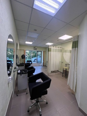 Продаж готовий бізнес 44м2 з обладнанням. Фасад. Заселенний квартал! - фото 1