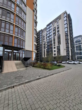 Продаю фасадне приміщення на 1 поверсі. ЖК Паркова Алея. 65м2 - фото 1