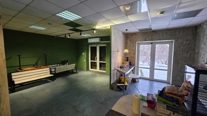 Велике комерційне приміщення в хорошій локації. Богородчани - фото 1