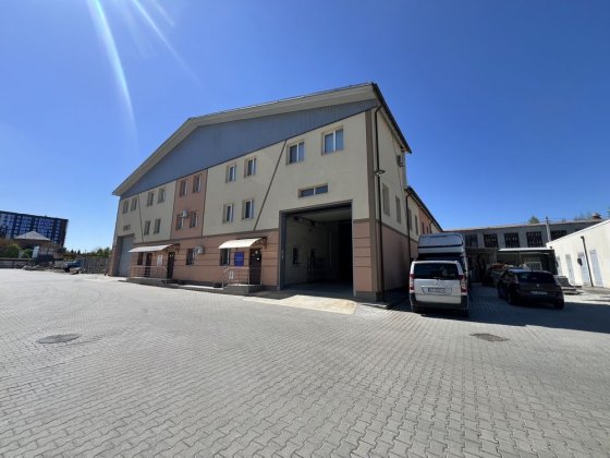 Склад з офісами та парковкою Підлужжя
