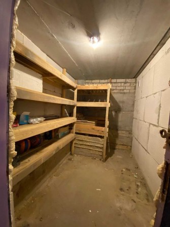Суха комірка 4.6 м² ЖК Софіївський Квартал: металеві двері, стелажі - фото 1
