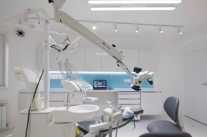 Стоматологія iDent, Петрівський квартал - фото 1