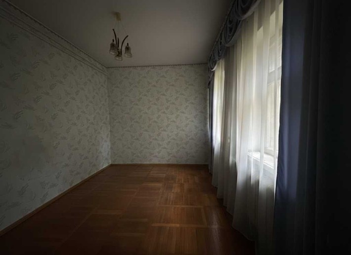 Продаж приміщення 192м². Під ремонт. Поряд озеро. Біля траси. ID:205 - фото 1