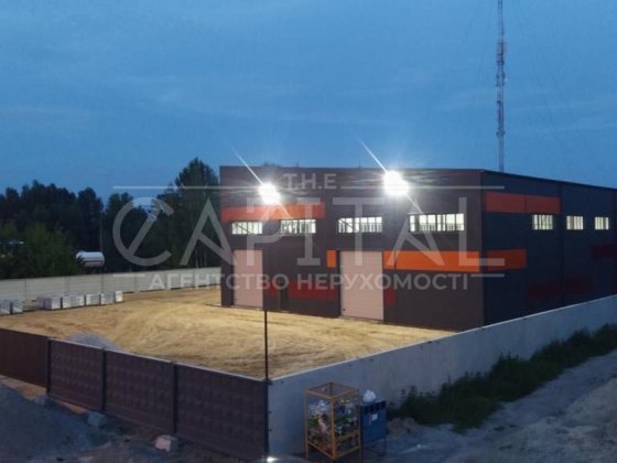 Продаж сучасний склад (клас Б) 1700 м2 на фасаді Житомирської траси Макарів