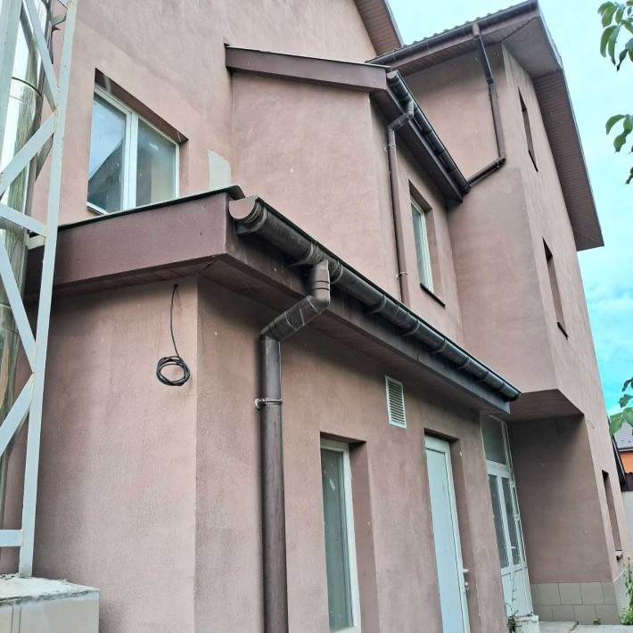 с. Гнатовка Гореничи  продажа отдельно стоящего помещения - фото 1