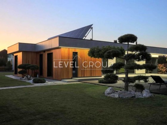 Продаж сучасного будинку з басейном та озером, 10 км від Києва,Осещина Осещина