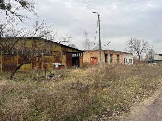 ЄМК ДП Рожниторф, 530,6 кв. м, с. Рожни, вул. Торфова, 1 Рожны