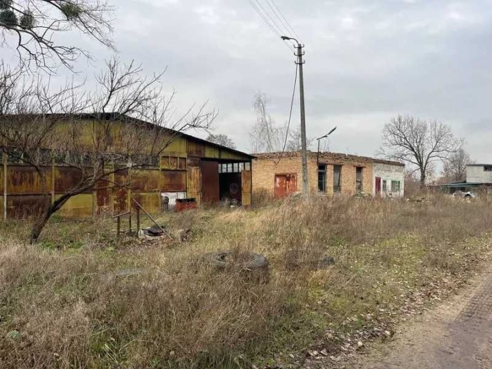 ЄМК ДП Рожниторф, 530,6 кв. м, с. Рожни, вул. Торфова, 1 - фото 1