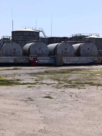 НА ПРОДАЖ: Діюча нафтобаза з під’їзною колією, повний комплекс. - фото 1