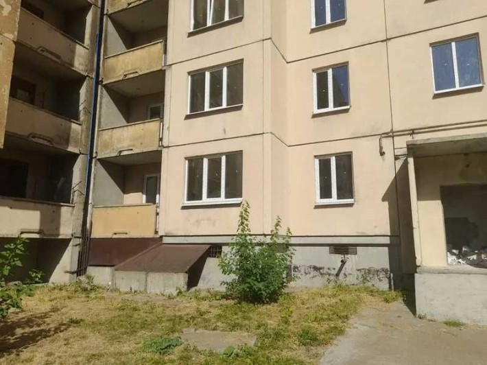 ПРОДАЖ - нежитлове приміщення 102, площею 81,7 кв.м. м.Долинська - фото 1
