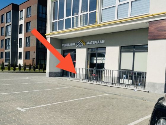 Комерц приміщ  цоколь з фасад входом Винники 150мкв Ц 86тис уо Винники