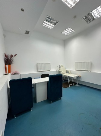 Продаж приміщення з ремонтом/готовий бізнес у м.Винники - фото 1