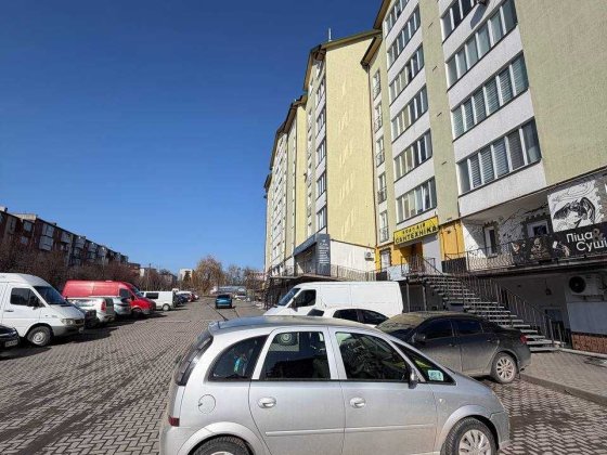 Продаж Комерційного приміщення у м. Сокаль, вул. Св. Петра і Павла Сокаль