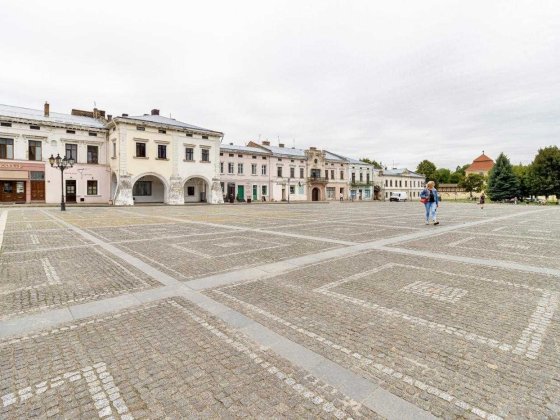 комерція, ремонт, пл.Вічева, Жовква Жолква