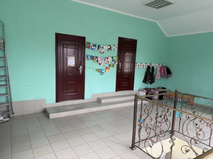 2х поверх.комерція 180м2.Центральна вулиця!Можна 3й поверх.добудувати! - фото 1