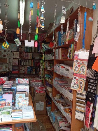 Кіоск на центральному продуктовому ринку, прохідне місце - фото 1