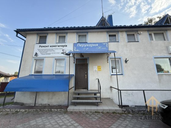 Продаж фасадного приміщення в Смиківцях (біля Тернополя) Смиківці