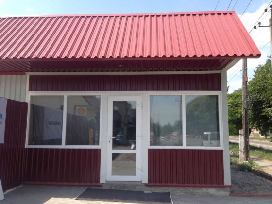 Продаю магазин та господарські приміщення р-н Автовокзала Первомайск