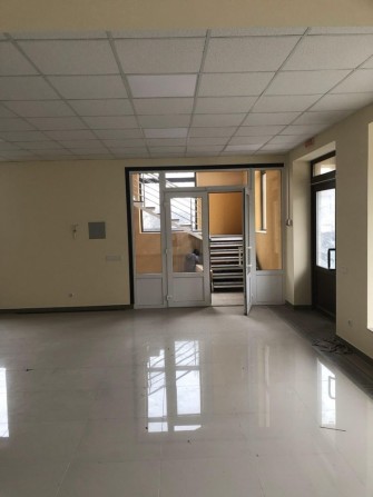 Продам Комерційне приміщення.м.Дунаівці - фото 1