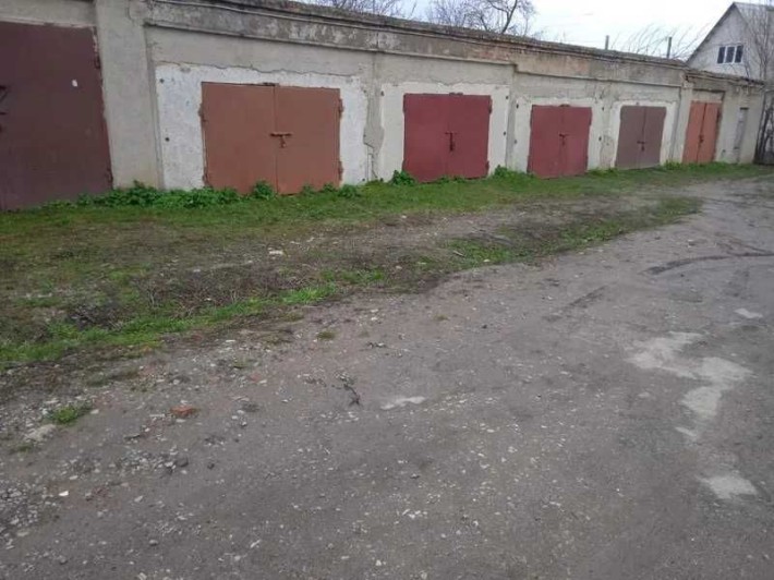 ПРОДАЖ -  Котельня, гаражі в кількості 6 шт., площею 147,2 кв.м. - фото 1