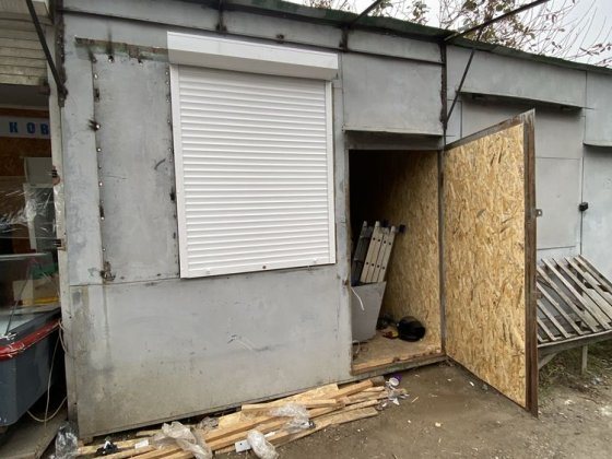 Магазин на ринку Ярмолинці