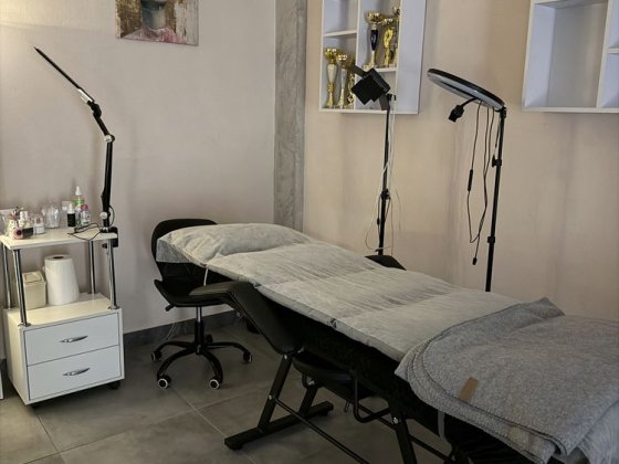 Оренда кушетки, робоче місце BC City біля Дмарту правий берег Кам'янське