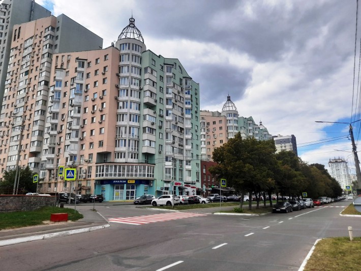 Вишгород салон краси, зачісок, манікюру 72кв.м Центр Суперфад - фото 1