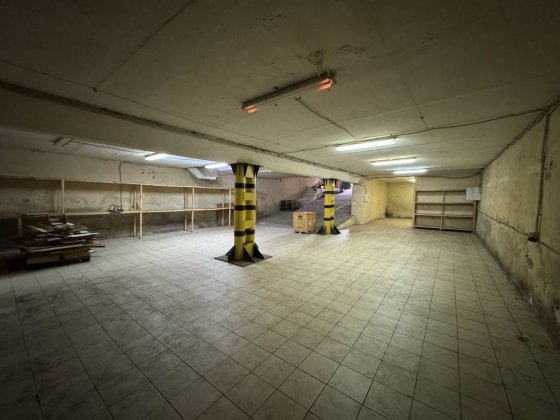 Здається в оренду велике підвальне приміщення