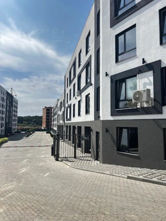 Оренда / продаж комерційного приміщення в ЖК " Сенсація" - фото 1