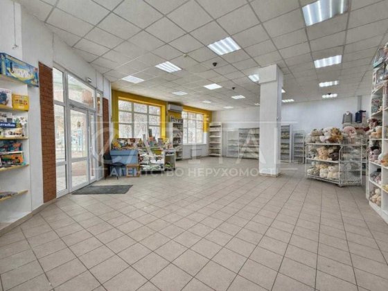 Фасадне комерційне приміщення в оренду — перший поверх | 110 м² Вишгород