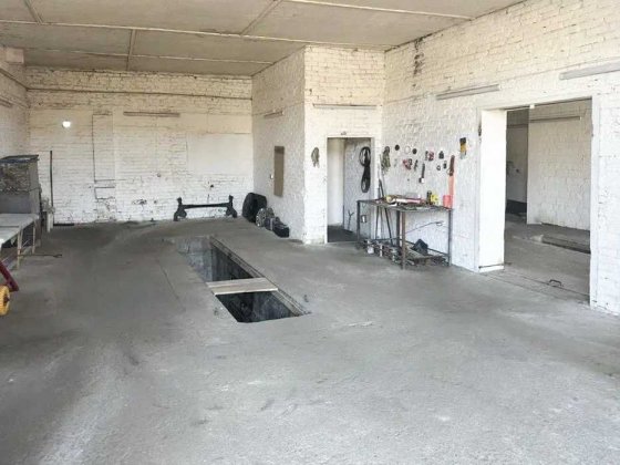 Можлива оренда одного або кількох гаражних боксів під СТО, склади . Калуш