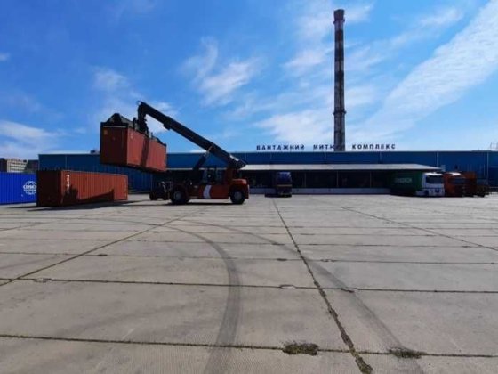 ТОВ «Чорноморський логістичний центр»
запрошує до співпраці Чорноморськ