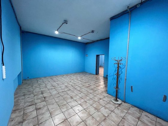 Здається в оренду приміщення р-н Легенди