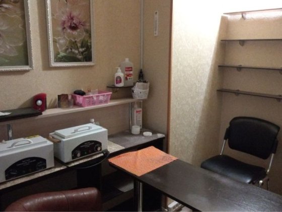 Здається місце в оренду для майстра манікюру і педикюру