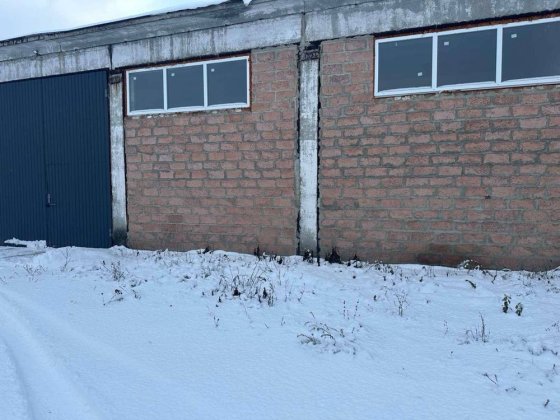 Склад / ангар 1300 м², високі стелі, заїзд фури, Лубни Лубни