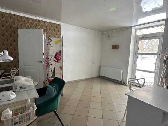 Здам в оренду місце в студії краси Лубни