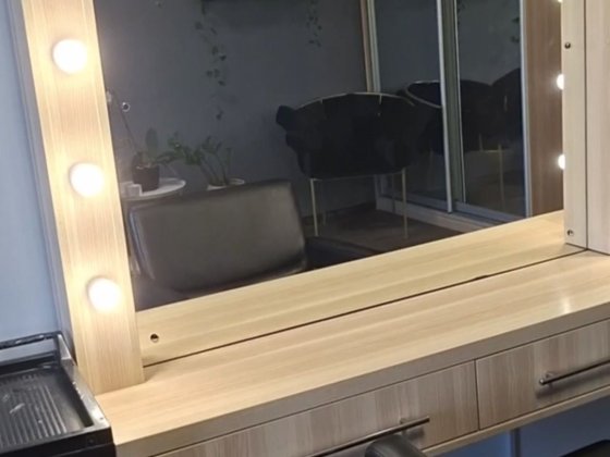 Оренда місця перукаря, колориста, бровиста(є світло та опалення!) Не к Нежин