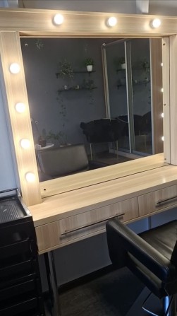 Оренда місця перукаря, колориста, бровиста(є світло та опалення!) Не к - фото 1