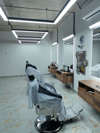 Оренда робочого місця в сучасному барбершопі - фото 1