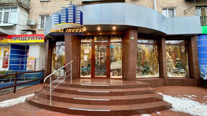 Оренда приміщення в центрі міста - фото 1