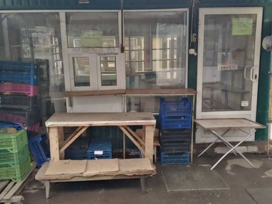 Сдам продам торговое помещение 36кв.м на рынке "Лесной" (г. Славянск)