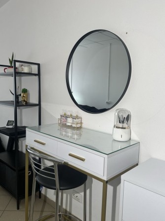 Здам столик для візажиста/бровиста - фото 1