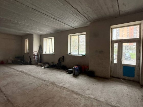 Оренда Зарічанська. 1 поверх. Ремонт під орендаря Хмельницький