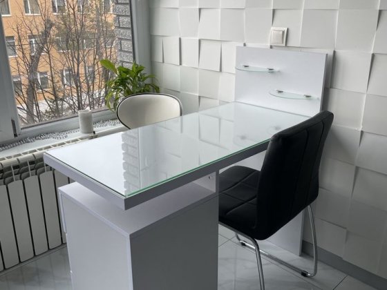 Місце для майстра манікюру Хмельницький