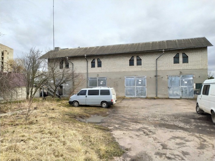 Будівля з гаражами 322м² Шептицький, вул. Св. Володимира, 96 - фото 1